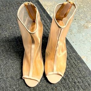 High heels to sell size 8